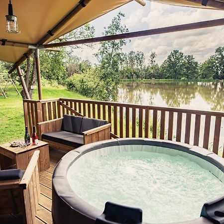 Tente Lodge Jacuzzi Privatif En Pleine Nature Thiel-sur-Acolin Exterior foto