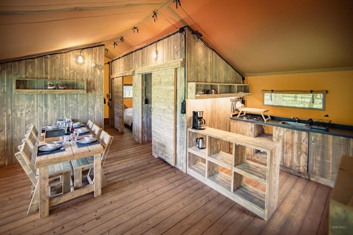 Tente Lodge Jacuzzi Privatif En Pleine Nature Thiel-sur-Acolin Exterior foto