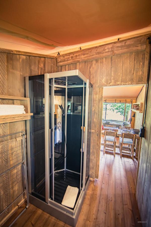 Tente Lodge Jacuzzi Privatif En Pleine Nature Thiel-sur-Acolin Exterior foto