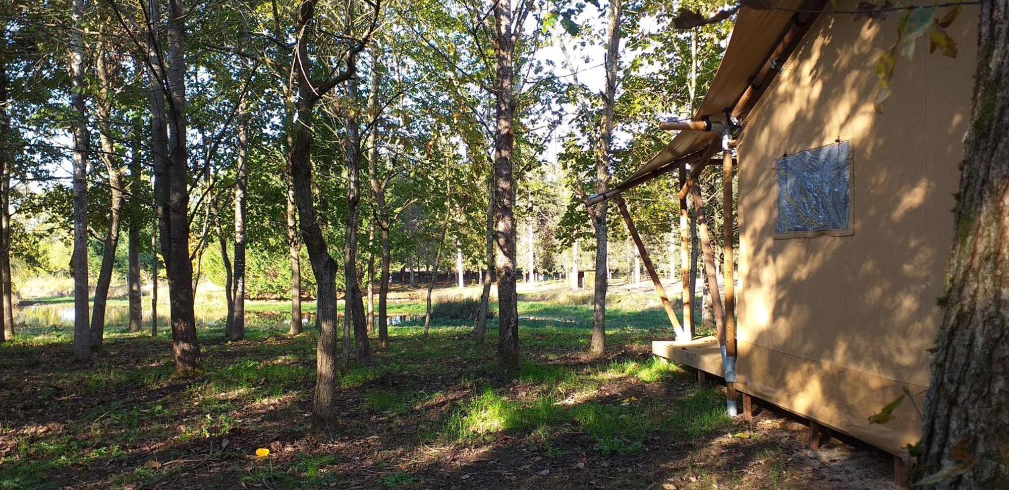 Tente Lodge Jacuzzi Privatif En Pleine Nature Thiel-sur-Acolin Exterior foto